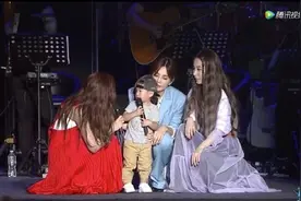 多少人的青春回忆！SHE合体演唱《美丽新世界》Ella儿子全程抢镜图片