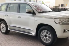 2019款全新丰田V8兰德酷路泽5.7VXR到店，外观内饰全方位详细实拍视频封面