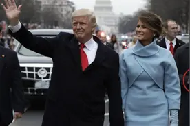 美国总统特朗普的秃头保镖太神秘！从头到尾都保持这个手势不变图片