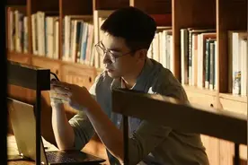 拴住男人心的最好方式：三方面保持冷淡图片
