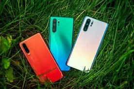 一年后再次串红，华为P30外观时尚，拍随手拍出大片图片