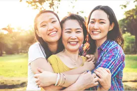 今日三八妇女节，欣赏十句与女性有关的名言，向天下伟大女性致敬图片