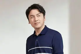 雷佳音代言优衣库，优衣库“出圈”中老年图片