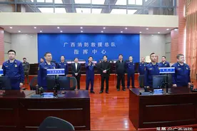 广西壮族自治区党委常委、自治区副主席黄世勇到总队机关走访慰问图片