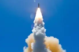 神话破灭！美国反导测试四连射，25%拦截率，抵御东风快递是做梦图片