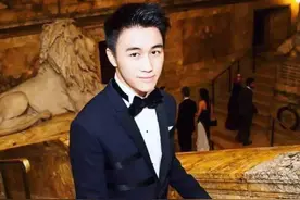 何猷君过往曝光，看清他背后的6位佳人，风流程度不输赌王何鸿燊图片