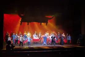 楚剧人脱下戏服穿军装 现代楚剧《淬火》在汉首演图片