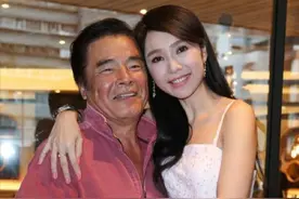 73岁视帝自曝新婚生活，小20岁娇妻把他当爸爸服侍，曾有一妻五妾图片