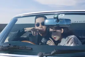 林志玲手术出院即与丈夫AKIRA秀恩爱，公开多张甜蜜夫妻合照图片