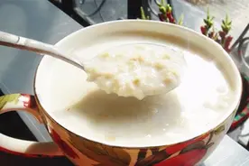 孕妈半夜饿了，吃点什么比较健康？这4种夜宵值得推荐视频封面