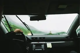 行驶在规则的边界，花小猪正在“失控”图片