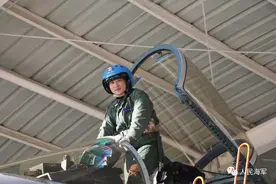 断翅飞鲨！中国航母舰载机飞行员牺牲第一人张超牺牲5周年祭图片