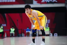 广厦首钢连战两场，李春江送洋帅六连败收官，杜锋双阵容复仇浙江图片