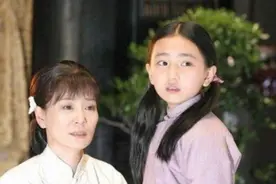 她是娱乐圈唯一考上清华的女童星，成了清华校花，网友：我酸了图片