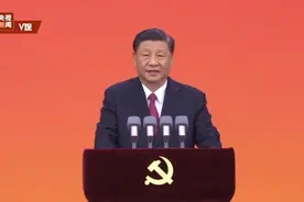 独家V观丨习近平：新时代是需要英雄并一定能够产生英雄的时代图片