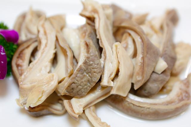 花胶猪肚的功效与作用及食用方法 2026年花胶猪肚的功效与作用及食用方