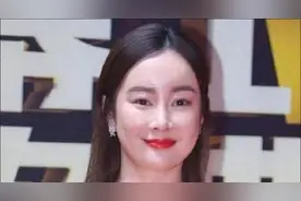 疑似融掉玻尿酸、取出假体的张檬，颜值重回18，网友：整容毁所有图片