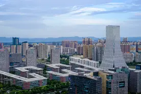 被称为二十年前的小酒馆：赵雷也在这里唱过成都，人少氛围好图片