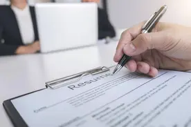 面试官：给你一百万去买300万货？00后标准答案让老板脸红图片
