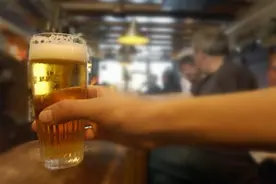 成都一外籍机长执飞航班前酒测未通过 罚款8万元停飞半年图片