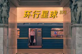 叹为观止！莫斯科地铁究竟有多豪华图片