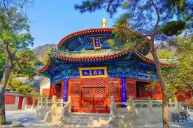 国内唯一有武警镇守的寺庙，地位远超少林寺，距今已有1700多年图片