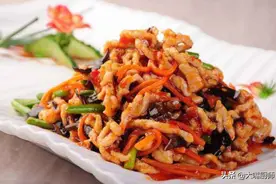 炒瘦肉别用淀粉腌制，换成这2样，猪肉滑嫩香软又可口，还不粘锅图片