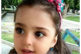 被封“全球最美”的女孩10岁了，爸爸为了女儿的安全操碎了心图片