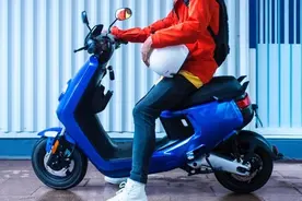 电动车骑多久才考虑换新？有的车建议一年就换，你的车骑多久换？图片