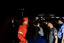 15岁少年放学没回家，在监控中失去踪影，妈妈急哭！背后故事揪心图片