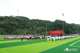 特大喜讯！百色市鸿顺高级中学落成庆典暨2021年秋季学期开学图片