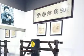 咏春高手是如何用意念打木人桩的图片