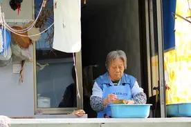 为什么奔六的女性，总感觉浑身疼痛，但又找不出原因？图片