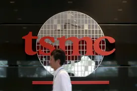 现实中的农夫与蛇，华为好心援助美国抗疫，到头来被反咬了一口图片