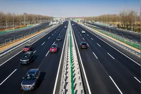 北京高速路恢复“落杆”，@驾车人：请确保ETC装置可用、减速过杆图片
