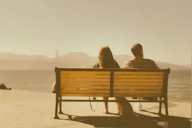 如何判断男人是不是真的爱你？这些细节悄悄告诉你，比算命还准图片