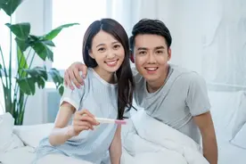 备孕二胎许久不见怀？四个方面多了解，剩下就是努力造人了图片