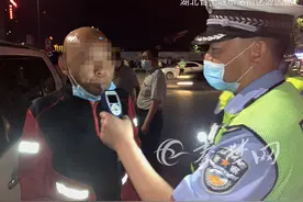 中午喝酒解乏，晚上驾车送餐被查获，这个外卖小哥栽了图片