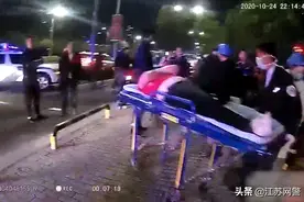 江苏苏州：警车深夜接连“偶遇”消防车！这样的险情救援还是少点好图片