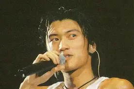 今天40岁的谢霆锋，变了图片