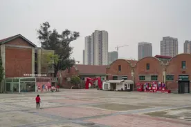 成都文化新地标，完美世界西南总部落成，老仓库变身文创园区图片