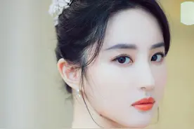 宣誓：我将真诚的效忠美国，刘亦菲：我有一颗爱国心，你们怎么看图片