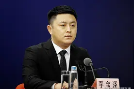 北京医院外科ICU护师：男女护士优势不同可互补 希望更多男同胞选择护理专业图片