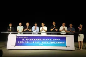 河南大型实景演出《大宋· 东京梦华》疫情后首次复演，旅游产业正加快复苏图片