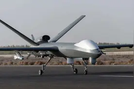 世界上最强大的军用无人机之一——解放军“彩虹-5”无人机图片