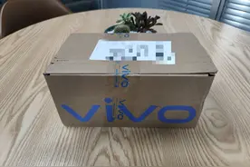 iQOO8 Pro赛道版开箱上手，这碳纤维素皮后盖，不比传奇版香吗？图片