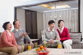 社保，一直按100%缴纳，退休前1年改60%，养老金下降多少图片