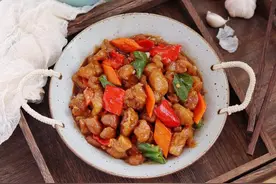 「东北溜肉段」的做法+配方，酱汁浓郁咸香超级下饭菜，回味无穷图片