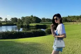 揭秘何猷君背后复杂情史，白富美那么多，为何直接被奚梦瑶收服？图片