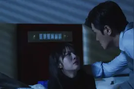 你以为这是霸道总裁的撩，对不起，那是性骚扰图片